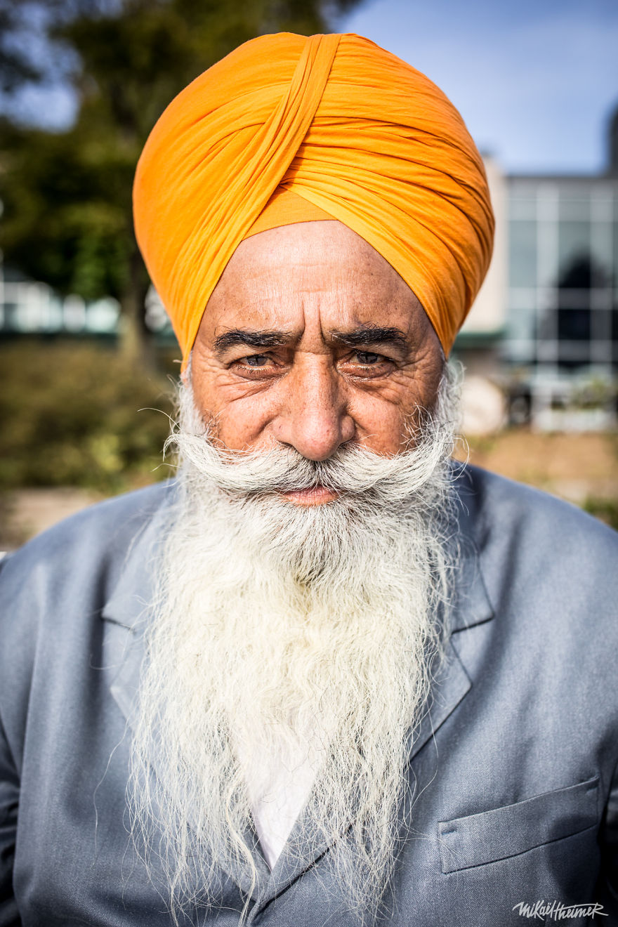 I Photograph The Colorful Faces Of People In Montreal. Up Close And Personal.