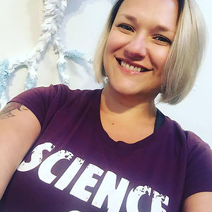 Adrienne DeLoe - Artist