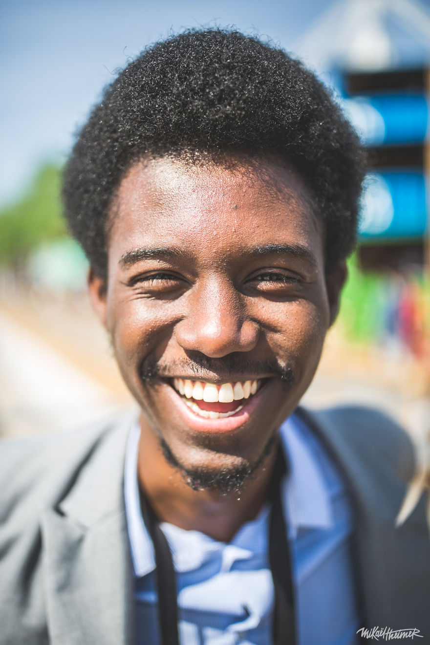 I Photograph The Colorful Faces Of People In Montreal. Up Close And Personal.