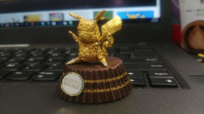 Chinese Makes Incredible Sculptures With Ferrero Rocher's Packaging