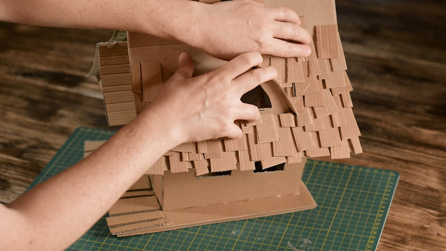 I Upcycled Cardboard Boxes Into A Witch House And It Cost Me Less Than $1 I Upcycled Cardboard Boxes Into A Witch House And It Cost Me Less Than $1