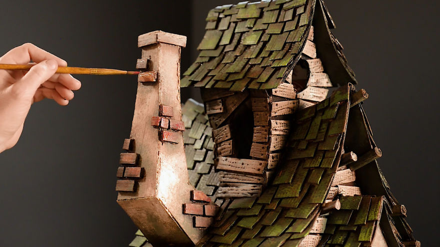 I Upcycled Cardboard Boxes Into A Witch House And It Cost Me Less Than $1 I Upcycled Cardboard Boxes Into A Witch House And It Cost Me Less Than $1