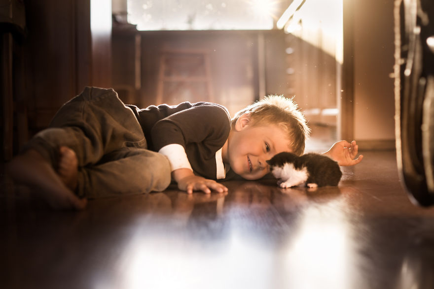 I Photographed The Beautiful Bond Between My Son And Our Cats
