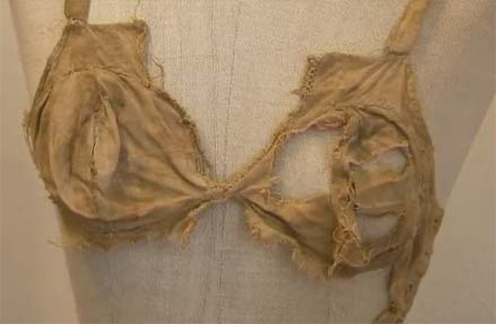 Archeologists Unveil 500-Year-Old Medieval Underwear And The Internet Reacts Archeologists Unveil 500-Year-Old Medieval Underwear And The Internet Reacts