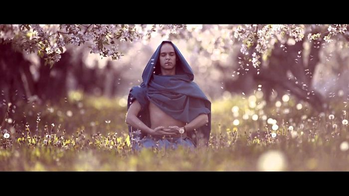 I’m Creating Unique Wearable Art With Handpainted Silk