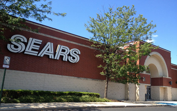 Angry Customer Demands To Tie Up His Fridge With T.V Cable, Sears Employee Lets Physics Teach Him A Lesson Angry Customer Demands To Tie Up His Fridge With T.V Cable, Sears Employee Lets Physics Teach Him A Lesson