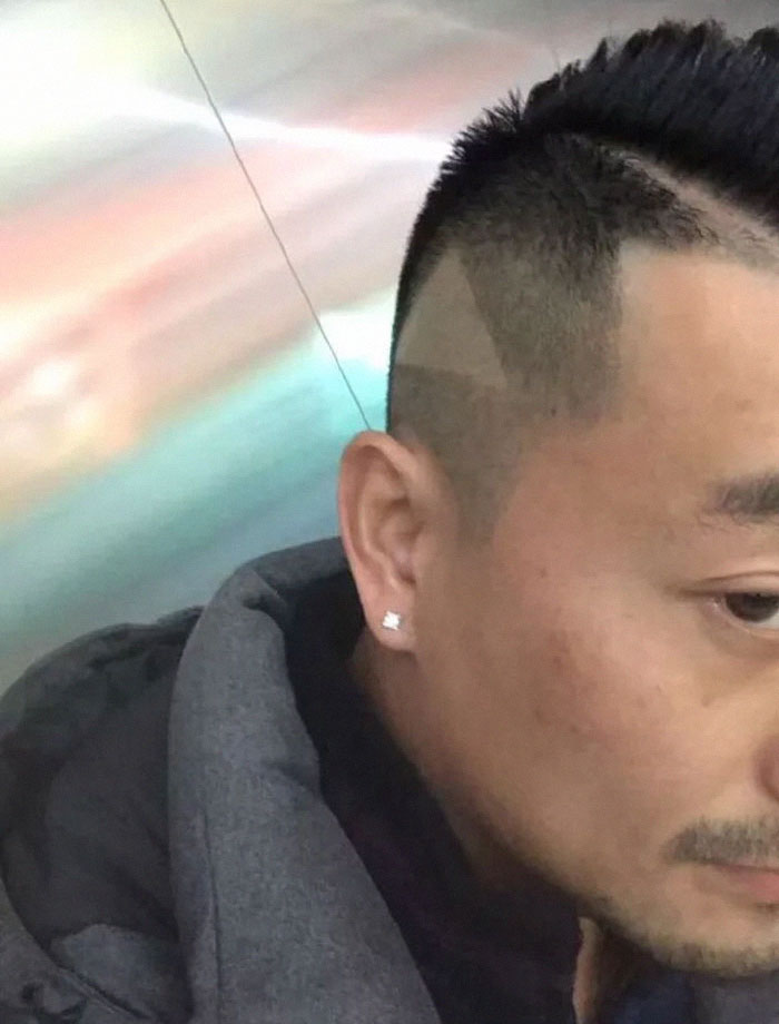People Are Cracking Up At This Barber Who Shaved A Triangle On Client's Head After Being Shown A Paused Video