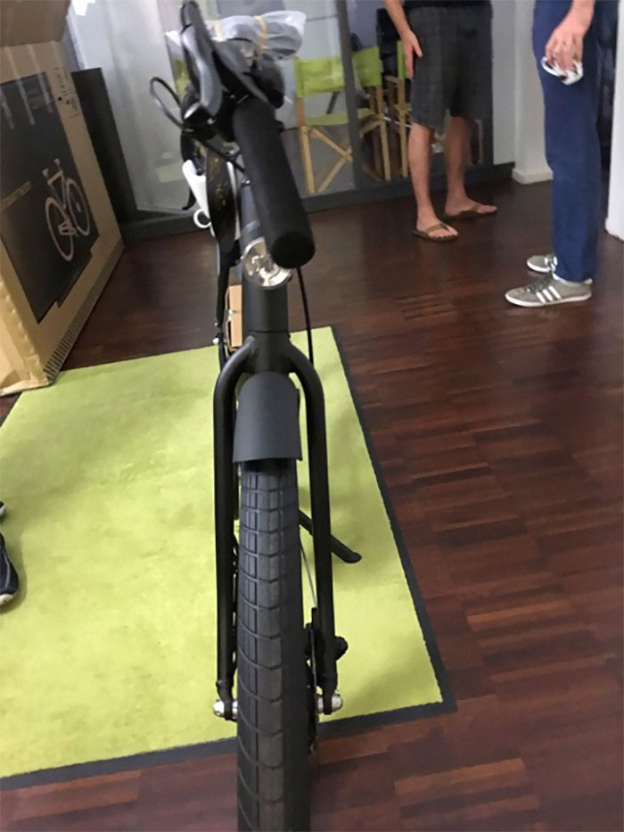 Genius Dutch Company Creates Fake TV Packaging For Their $3,000 Bikes, Reduces Shipping Damage By 80% Genius Dutch Company Creates Fake TV Packaging For Their $3,000 Bikes, Reduces Shipping Damage By 80%