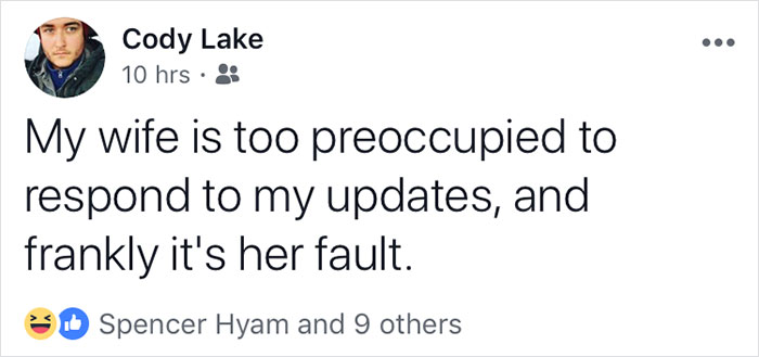 Man Posts Hilarious Live Updates Of His Wife Giving Birth, And It Will Crack You Up