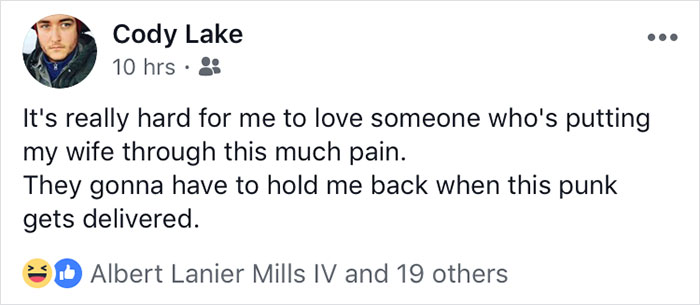 Man Posts Hilarious Live Updates Of His Wife Giving Birth, And It Will Crack You Up