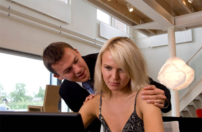 The Way This 95lbs Dog Saved This Woman From Her Boss’s Sexual Harassment Is Incredible The Way This 95lbs Dog Saved This Woman From Her Boss’s Sexual Harassment Is Incredible