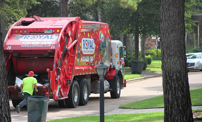 This Ex-Garbageman Found The Most Valuable Treasure In The Trash – His Wife, And It Resulted In 26 Years Of Marriage This Ex-Garbageman Found The Most Valuable Treasure In The Trash – His Wife, And It Resulted In 26 Years Of Marriage