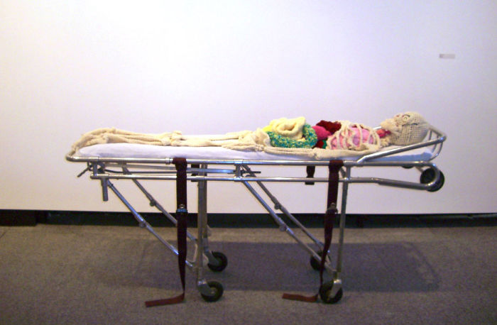 This Life-Size Crochet Skeleton Is So Intricate, The Stomach Even Has Half-Digested Food In It This Life-Size Crochet Skeleton Is So Intricate, The Stomach Even Has Half-Digested Food In It