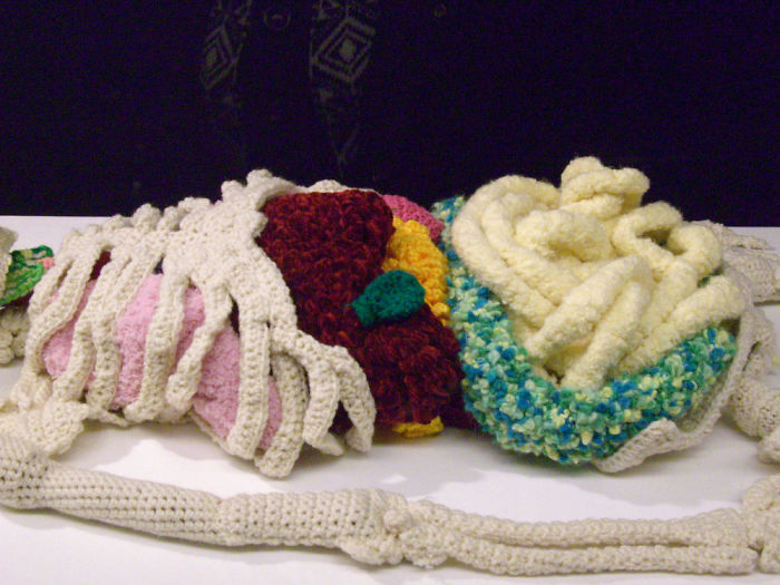 This Life-Size Crochet Skeleton Is So Intricate, The Stomach Even Has Half-Digested Food In It This Life-Size Crochet Skeleton Is So Intricate, The Stomach Even Has Half-Digested Food In It