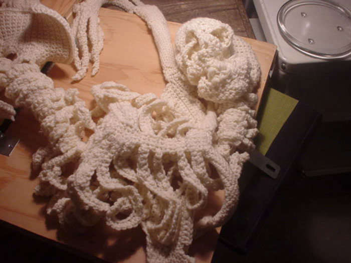 This Life-Size Crochet Skeleton Is So Intricate, The Stomach Even Has Half-Digested Food In It This Life-Size Crochet Skeleton Is So Intricate, The Stomach Even Has Half-Digested Food In It