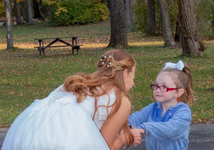 Girl With Autism Confuses Bride With Cinderella And Bride Raises Funds To Take Her To Disney World