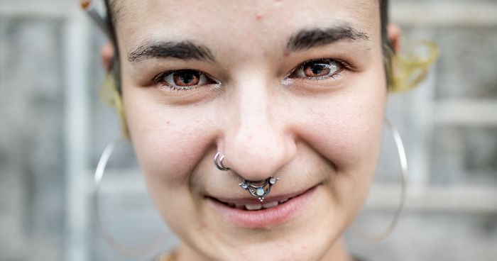 I Capture People Without Their ‘Masks’ By Getting Very Close To Them