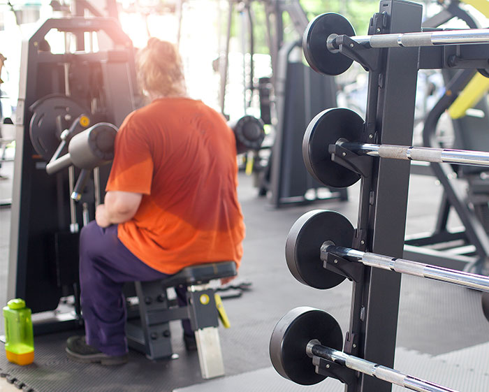 Bullies Laugh And Film Woman Trying To Lose Weight In Gym, So This Random Stranger Avenges Her Bullies Laugh And Film Woman Trying To Lose Weight In Gym, So This Random Stranger Avenges Her