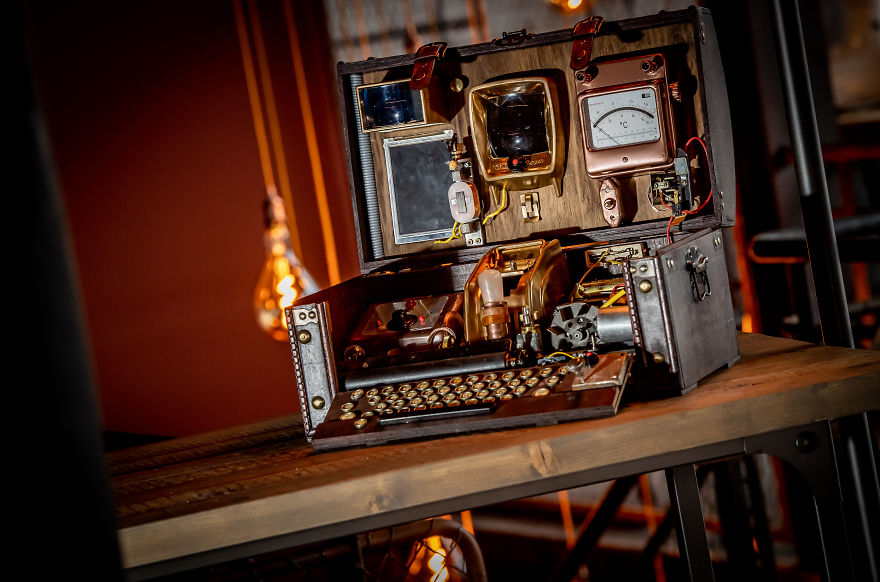 My Husband Creates Amazing Steampunk Sculptures Of Pop Culture Characters From Recycled Materials My Husband Creates Amazing Steampunk Sculptures Of Pop Culture Characters From Recycled Materials