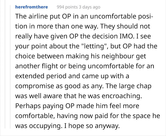 Guy Asks If He's Wrong To Make Obese Man Pay Him $150 For Taking Up Part Of His Seat On A 5-Hour Flight Guy Asks If He's Wrong To Make Obese Man Pay Him $150 For Taking Up Part Of His Seat On A 5-Hour Flight