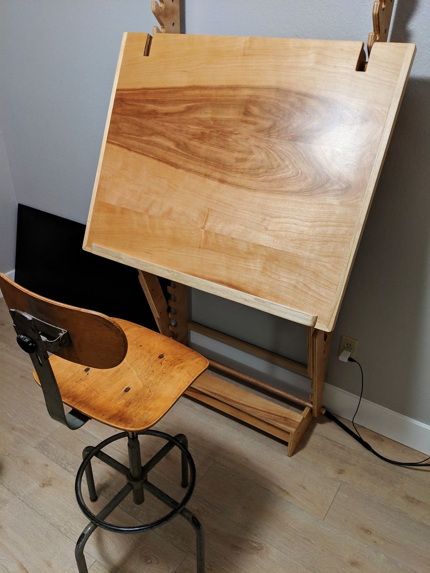I Made An Adjustable Art Desk With A Wall Mount