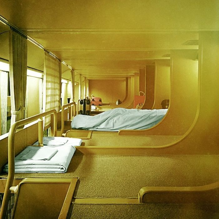 Japanese Sleeper Trains Look Ordinary From Outside But Their Interiors Are A Peaceful Oasis Japanese Sleeper Trains Look Ordinary From Outside But Their Interiors Are A Peaceful Oasis