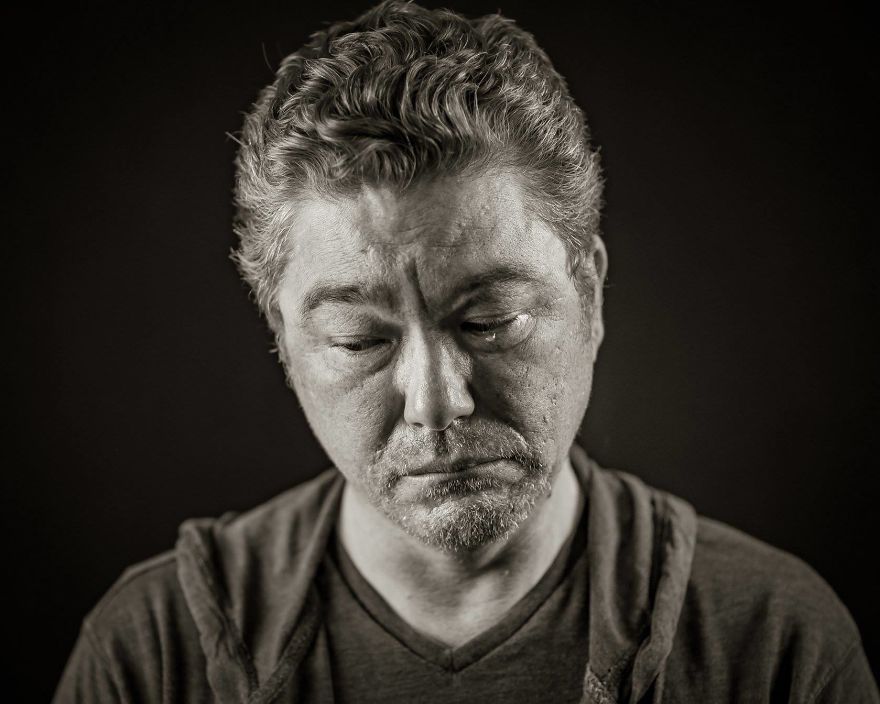 I Took Pictures Of My Friend Grieving A Lost Relationship I Took Pictures Of My Friend Grieving A Lost Relationship