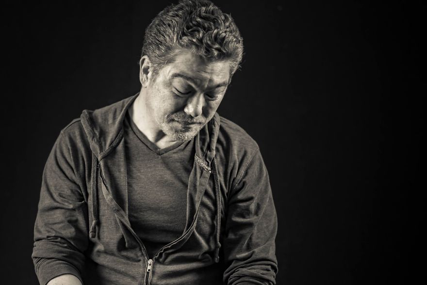 I Took Pictures Of My Friend Grieving A Lost Relationship I Took Pictures Of My Friend Grieving A Lost Relationship