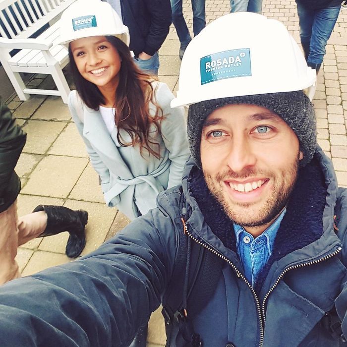 22 Emoji Decorate An Apartment Building As Modern Day 'Gargoyles' 22 Emoji Decorate An Apartment Building As Modern Day 'Gargoyles'