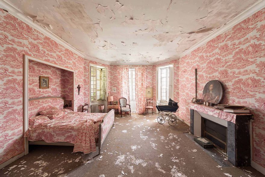 The Curious Abandoned Mansions