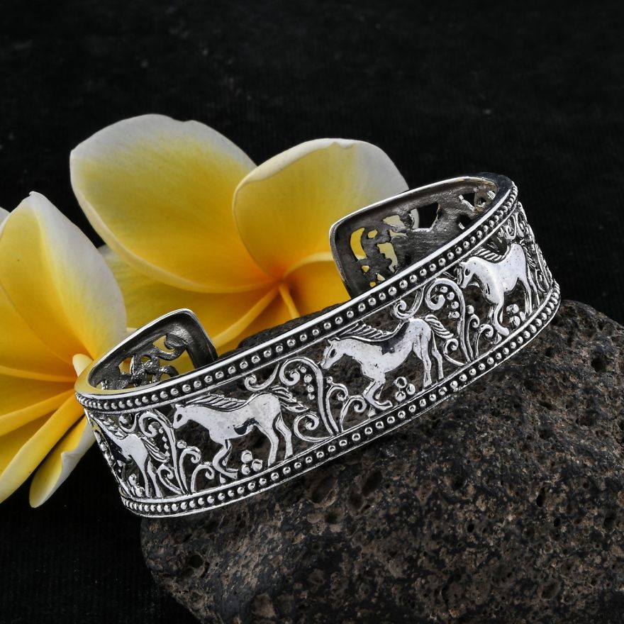 Delicate Horse Cuff