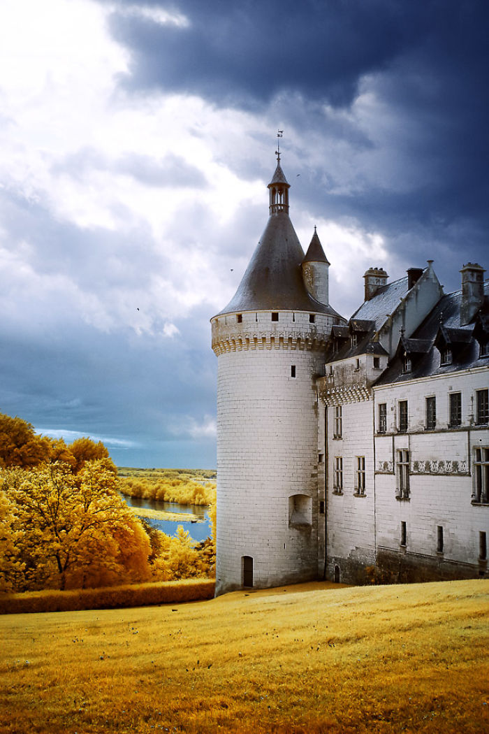 I Made A Lens Filter To Recreate The Kodak Aerochrome Filmic Look With A Modified Digital Camera.