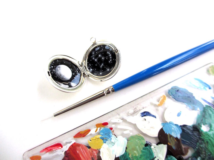 I Squeeze The Universe Into Wearable Lockets