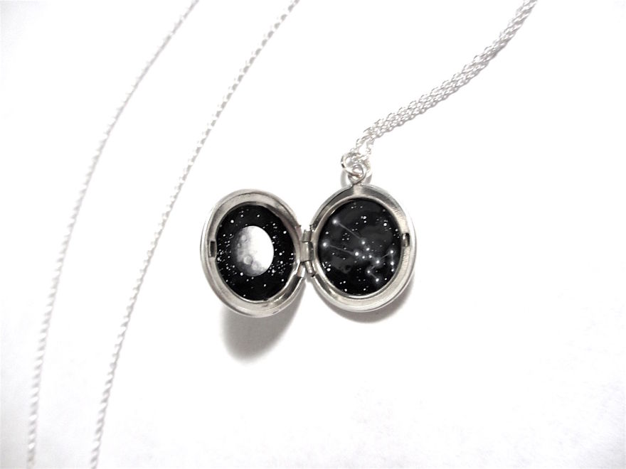 I Squeeze The Universe Into Wearable Lockets