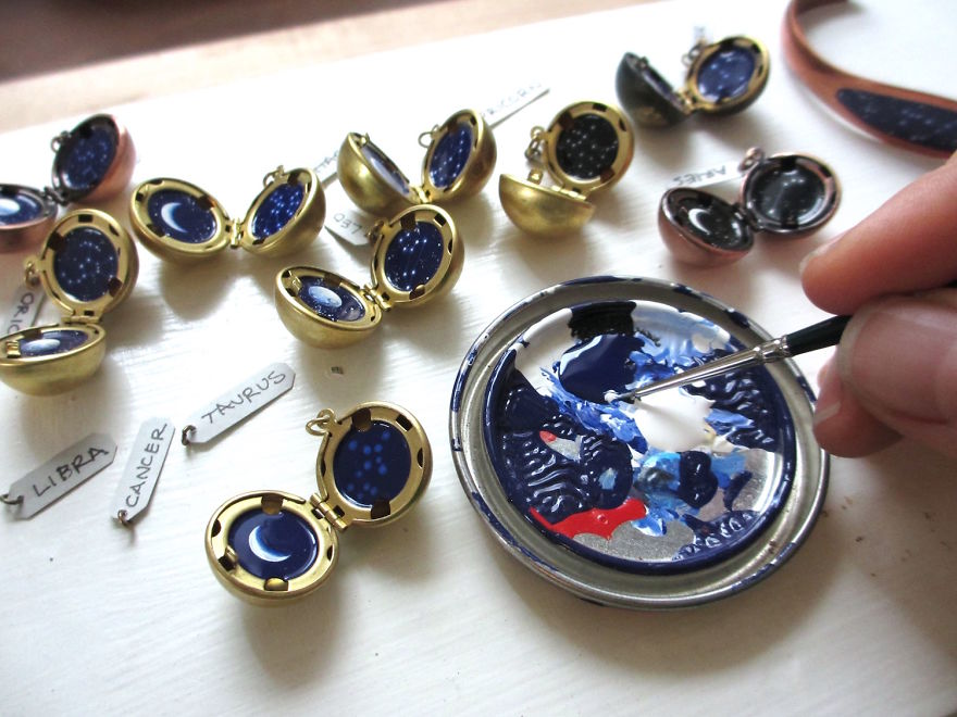 I Squeeze The Universe Into Wearable Lockets