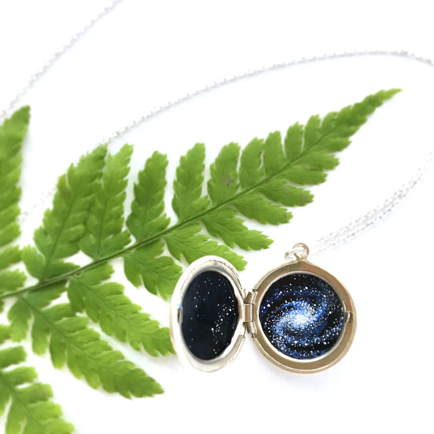 I Squeeze The Universe Into Wearable Lockets
