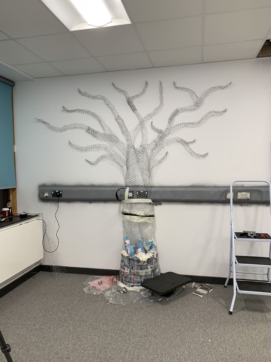 Artist Transforms Dreary School Library Into A Colourful, Inspirational Space!