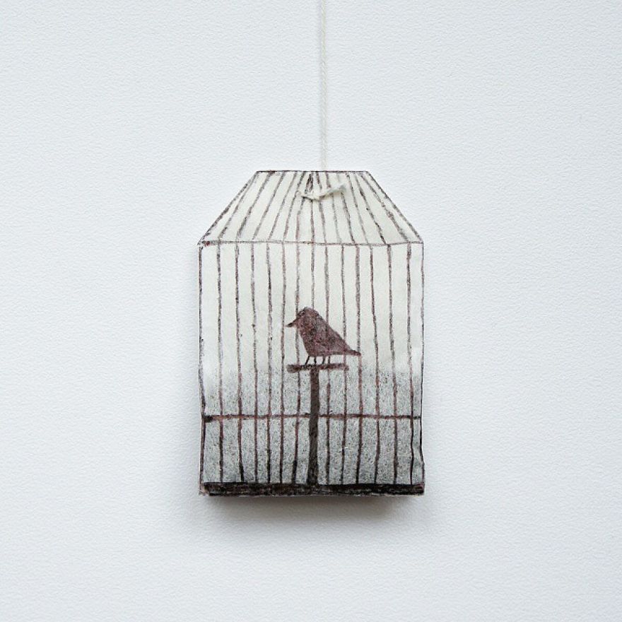 Russian Artist Transforms Everyday Objects Into "Something Else"