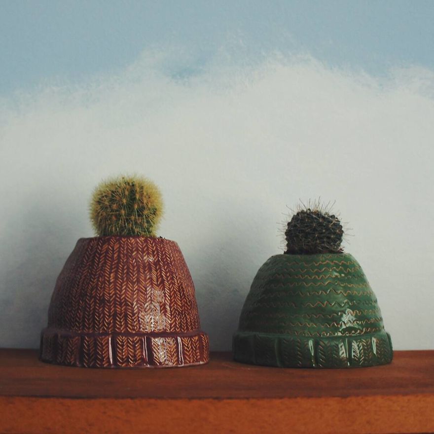 Russian Artist Transforms Everyday Objects Into "Something Else"