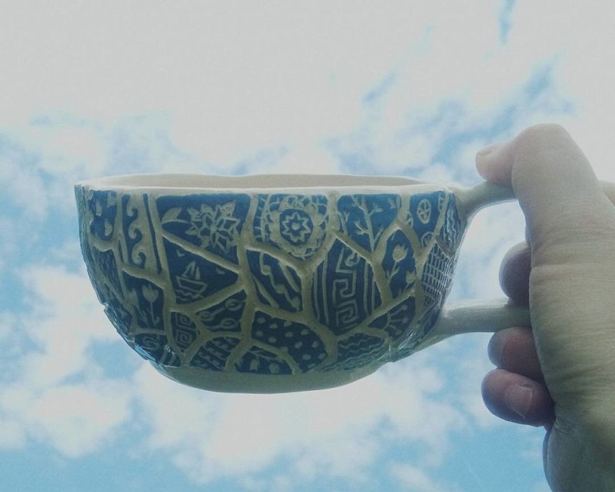 Russian Artist Transforms Everyday Objects Into "Something Else"