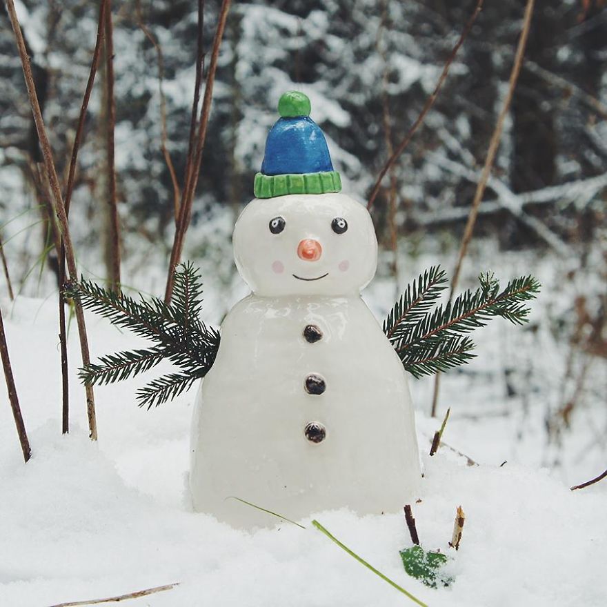 Russian Artist Transforms Everyday Objects Into "Something Else"