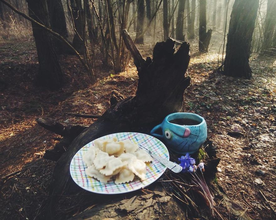 Russian Artist Transforms Everyday Objects Into "Something Else"