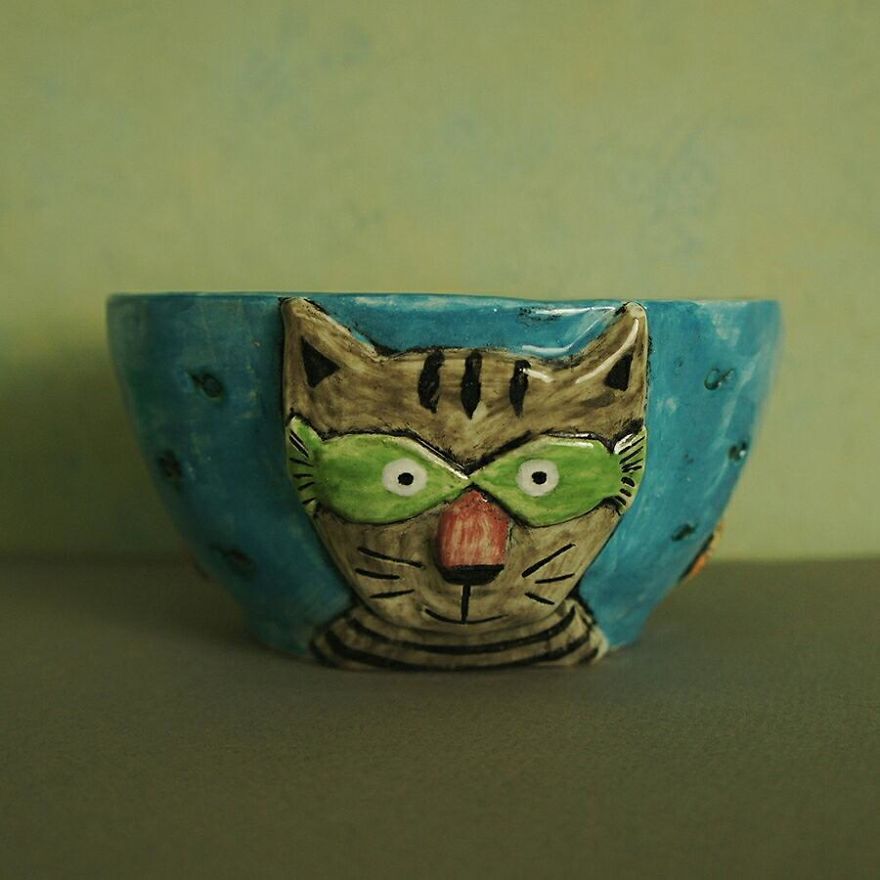 Russian Artist Transforms Everyday Objects Into "Something Else"