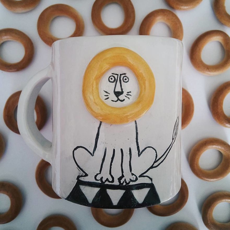 Russian Artist Transforms Everyday Objects Into "Something Else"