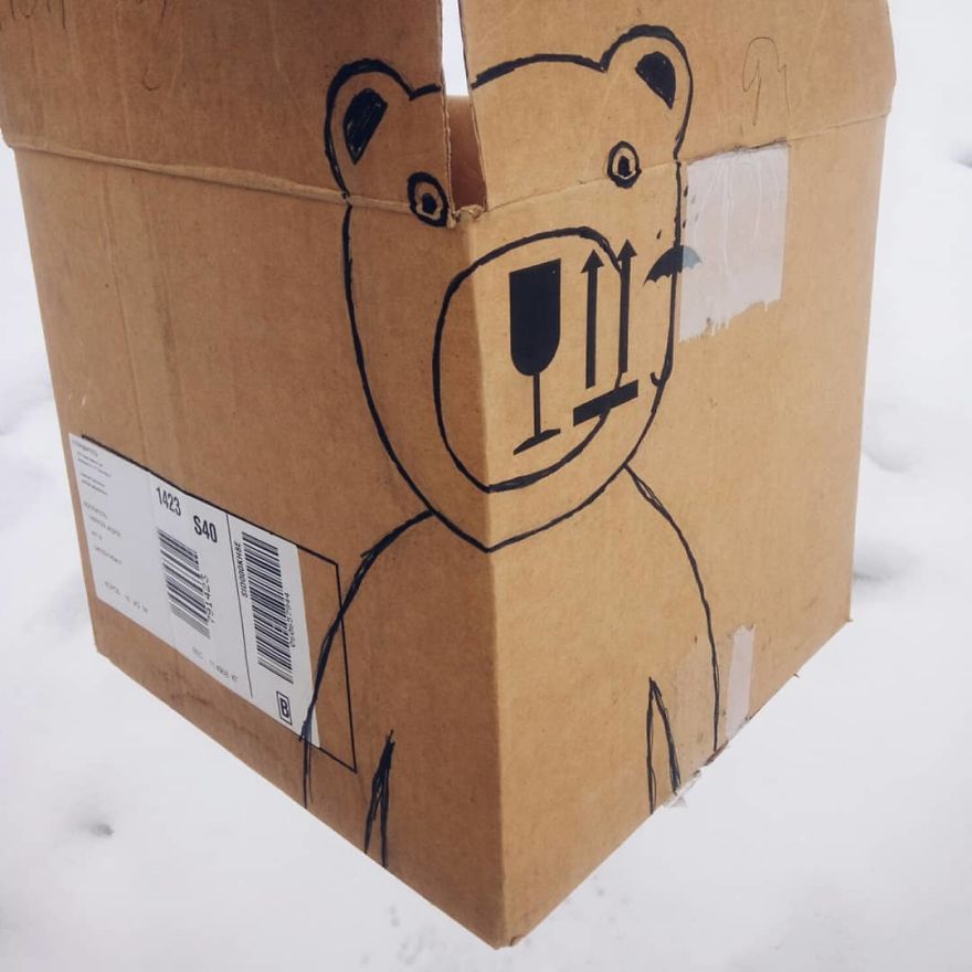 Russian Artist Transforms Everyday Objects Into "Something Else"