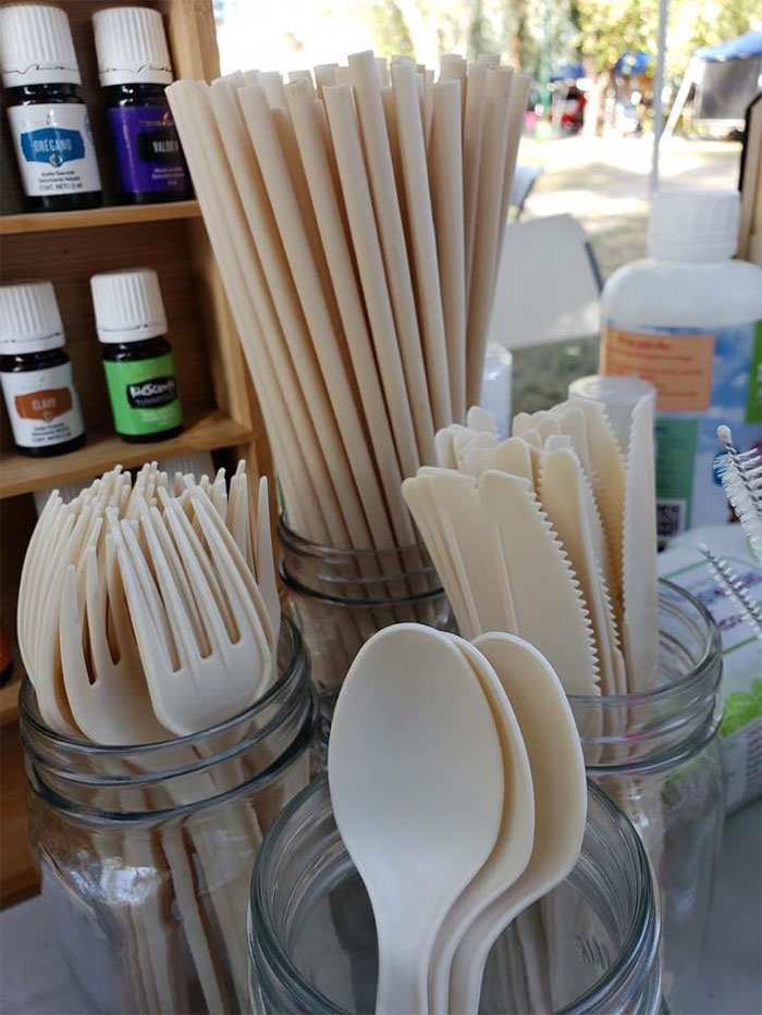 Mexican Company Finds A Genius Way To Use Avocado Seeds To Create Biodegradable Single-Use Cutlery Mexican Company Finds A Genius Way To Use Avocado Seeds To Create Biodegradable Single-Use Cutlery