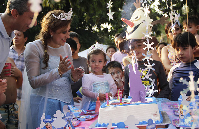 Tweet Criticizing Parents Who Raise Their Children As Miniature Versions Of Themselves Sparks A Discussion