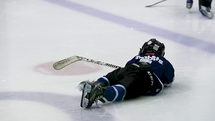 Dad Mics Up His 4-Year-Old At Hockey Practice To “Finally Understand What The Heck He Was Doing Out There”