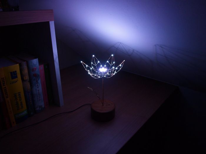 People Are Saying This Husband Just Won Valentine's Day By Gifting His Wife A Mechanical Flower That Blooms When Touched