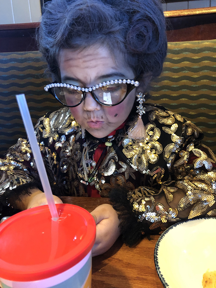 6 Y.O Asks To Dress Up As A 100 Y.O. Lady For Kindergarten 100 Day Party, And It's Hilarious